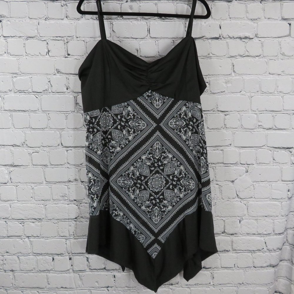 NWT - Women's Plus Spaghetti Strap Handkerchief Hem Top